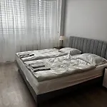 Stromova - Two Bedroms Apartmán *