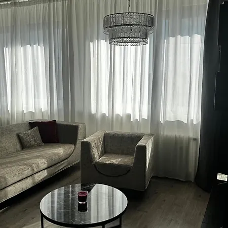 Stromova - Two Bedroms Apartment